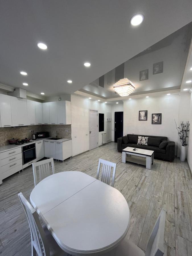 Kobi Apartments Tbilisi Exterior foto